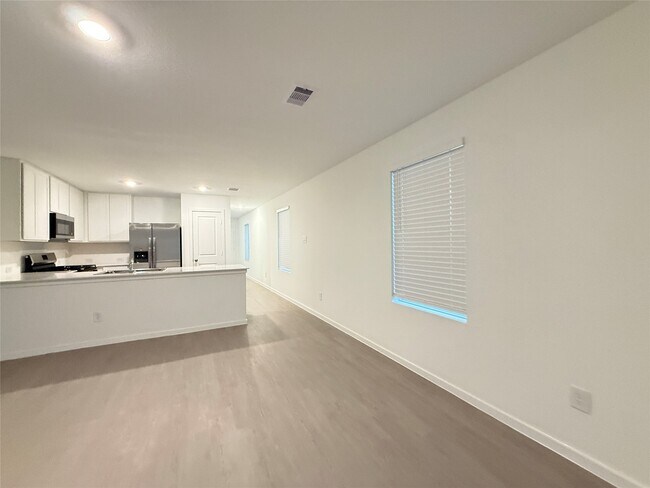 Photo - 16802 Old Wagon Wy