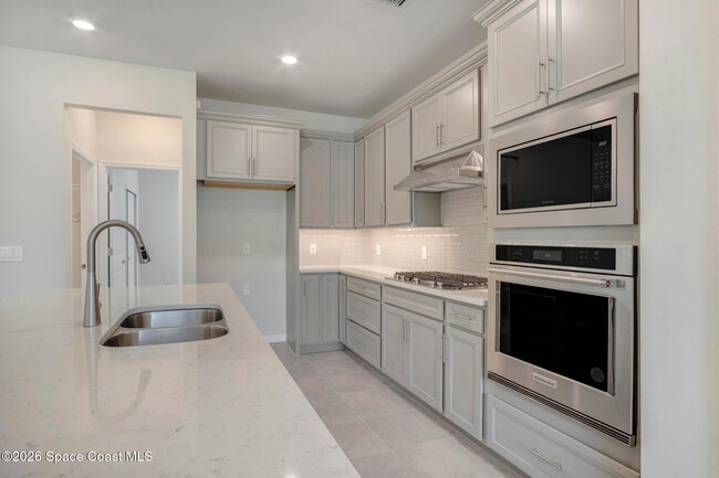 Photo - 10369 Pk Ests Ave