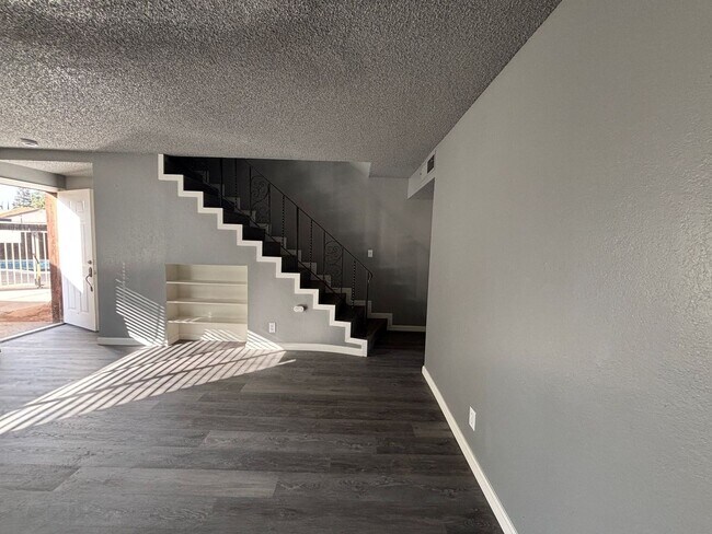 Photo - 6052 N College Ave