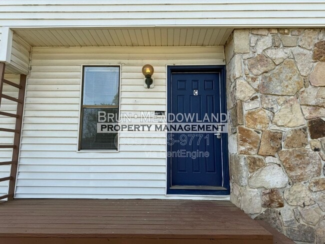 Photo - 10417 Victoria Dr Unit #C