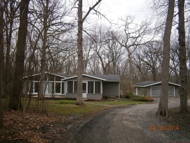 Building Photo - 471 S St Marys Rd