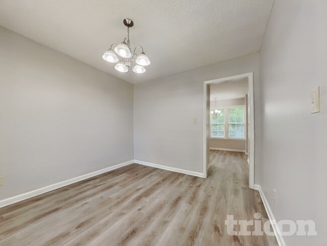 Photo - 2113 Ruddy Rd