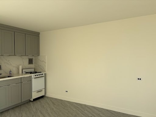 Photo - 750 Amana St Unit 612