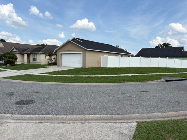 Photo - 1808 Tattenham Way House