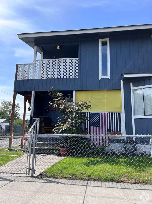 Building Photo - 2101 W Mallon Ave Unit #B Rental