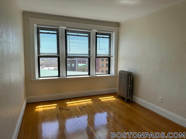 Photo - 17-19 Washington St. Unidad 512