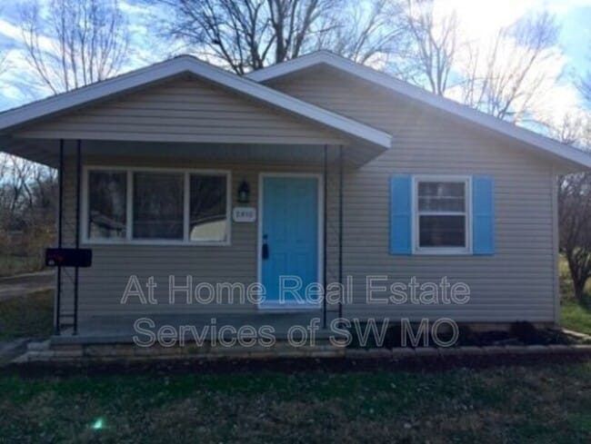 Photo - 2810 W College St