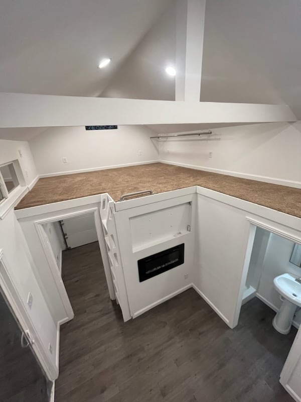 Photo - 123 Hawley Rd