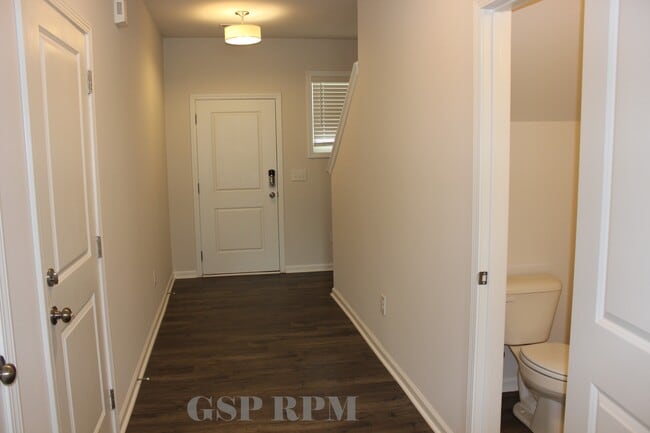 Photo - 17 Apricot Ln
