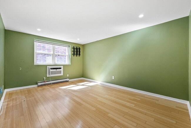 Photo - 116 Sycamore St Unit 22