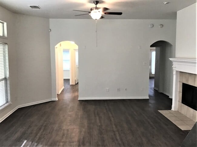 Photo - 15207 Henderson Point Dr