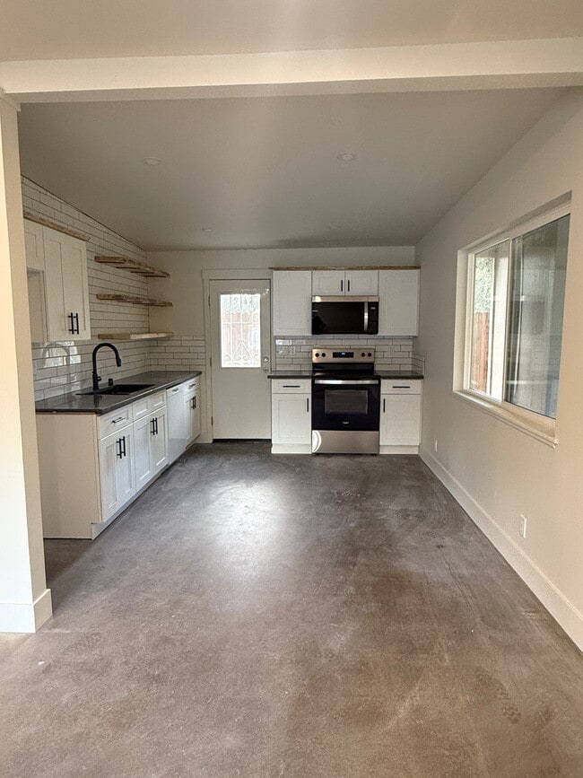 Photo - 2829 Manor Dr Unit A