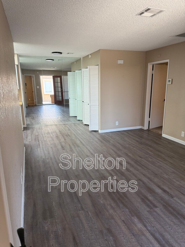 501 W Tonopah Dr Unit 7