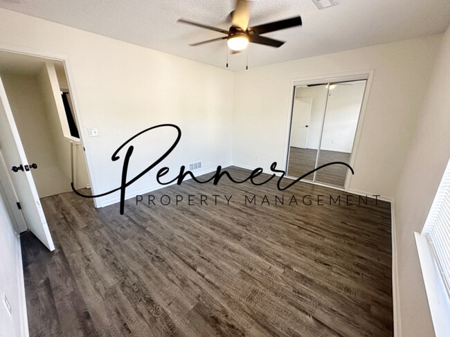 Photo - 201 NE Dogwood