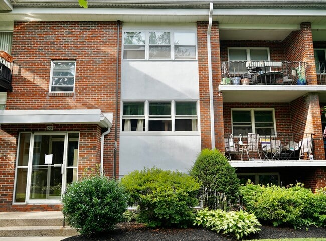 Building Photo - 36 Pleasant Dr Unit 48 Rental