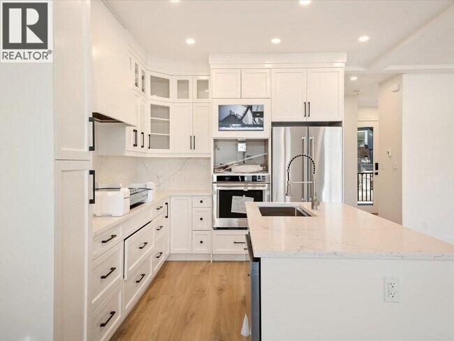 Photo - 1003 Phare Cres