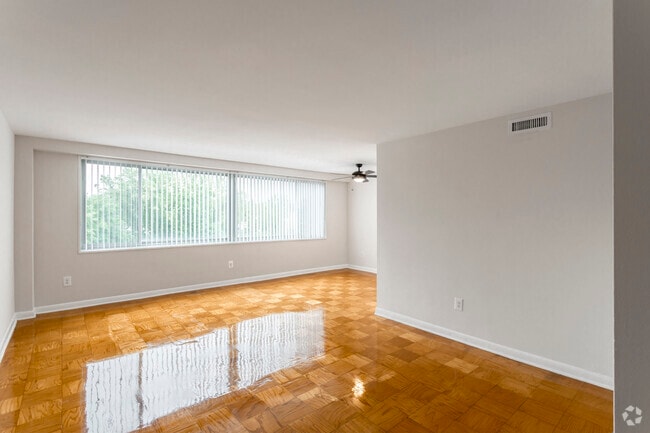 3 BR, 1.5 BA - 1,040 SF
