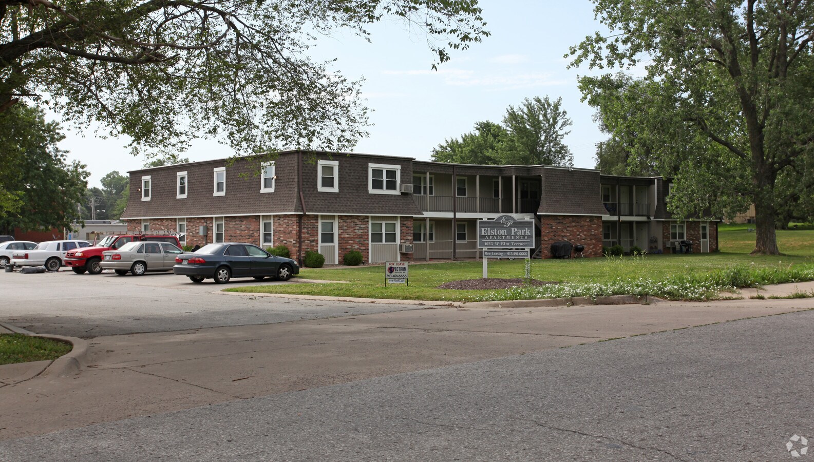 Photo - Elston Park Apartments