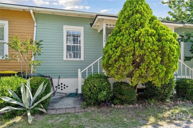 Photo - 534 E Gordon Ln