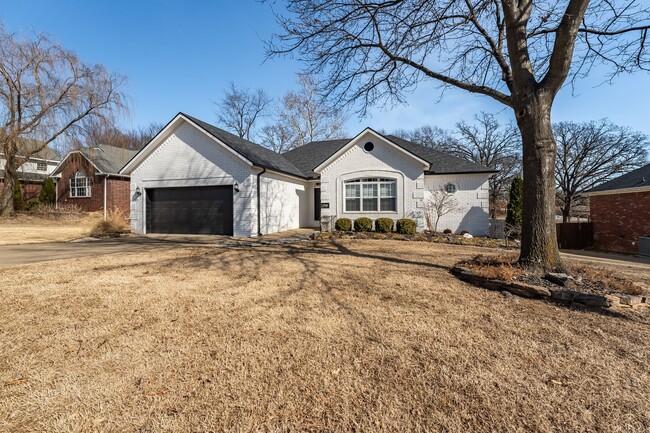 Photo - Newly Renovated 4 Bed, 2 Bath Gem in Prime Rogers Location!