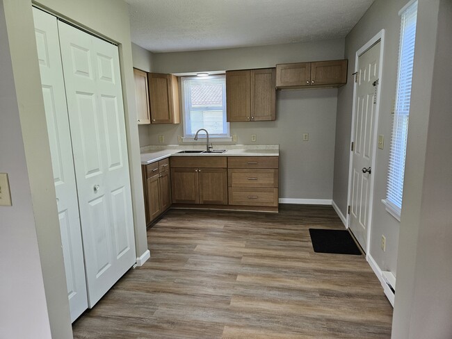 Photo - 612 N Wagner Ave Unit BACK