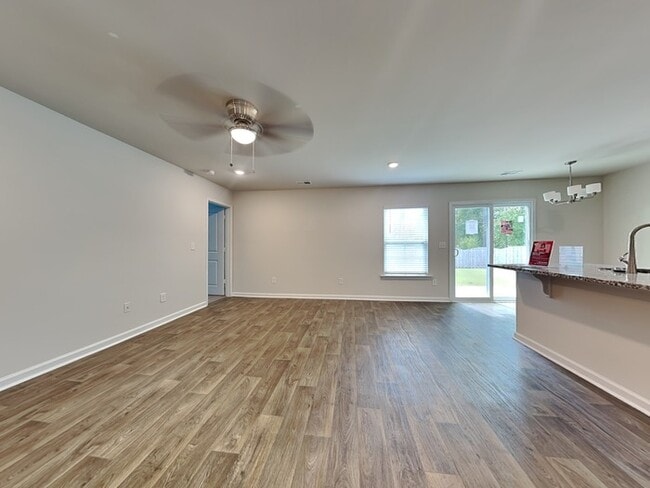 Photo - 308 Crooked Pne Ct