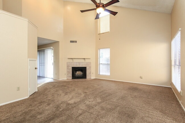 Photo - 19238 N 5th St