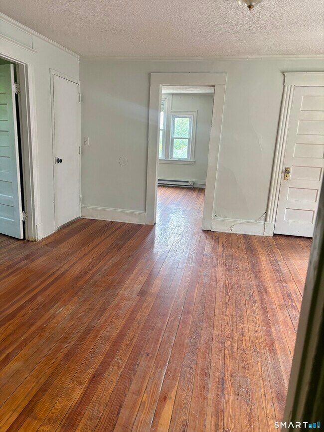 Photo - 185 Monmouth Ave