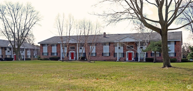 Photo - Applewood Village Apartments