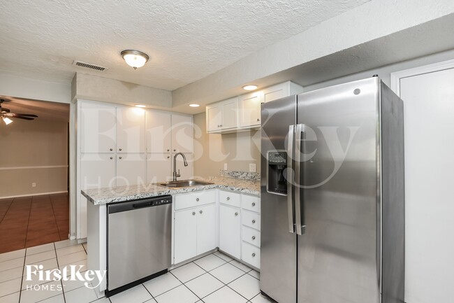 Photo - 3105 Barna Ave