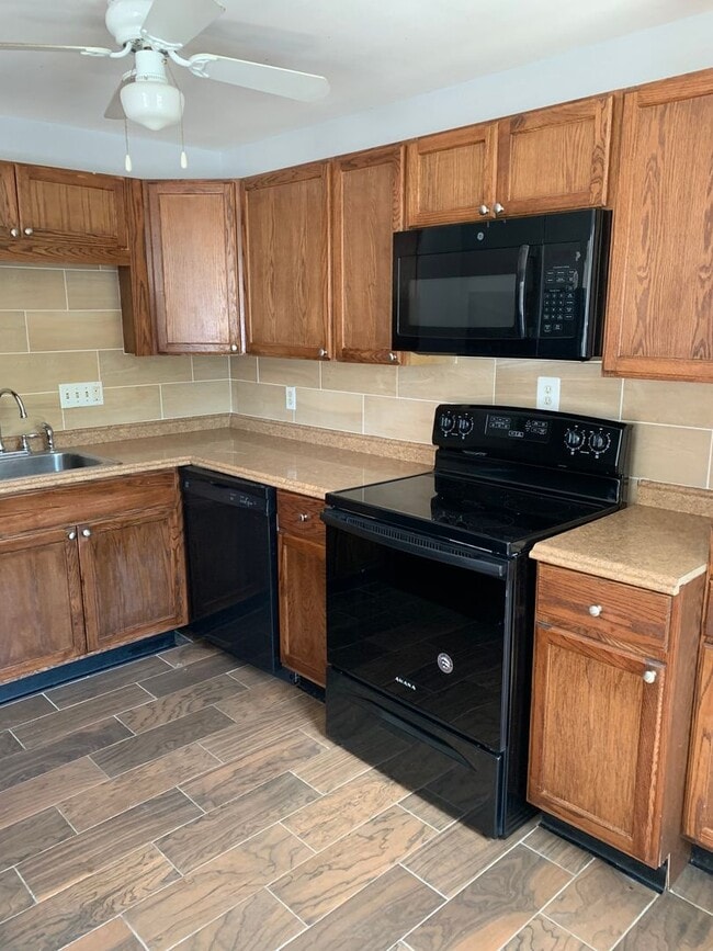 Building Photo - 2-Bedroom, 1-Bath Unit B1