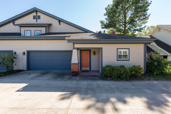 2633 E Joyce Blvd