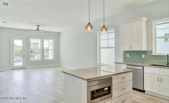Photo - 514 2nd St S