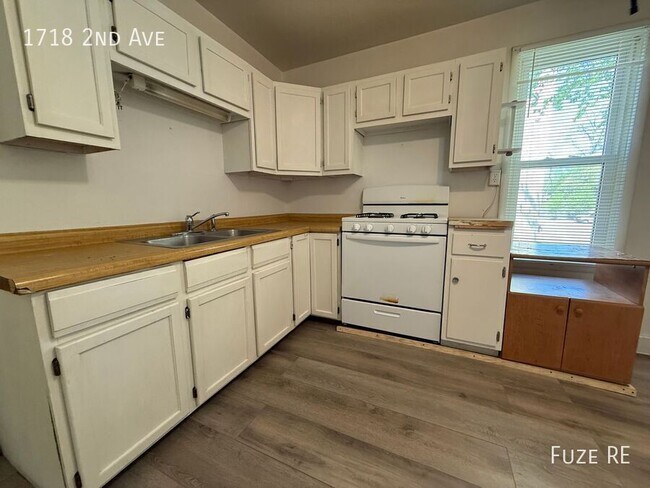 Photo - 1718 2nd Ave
