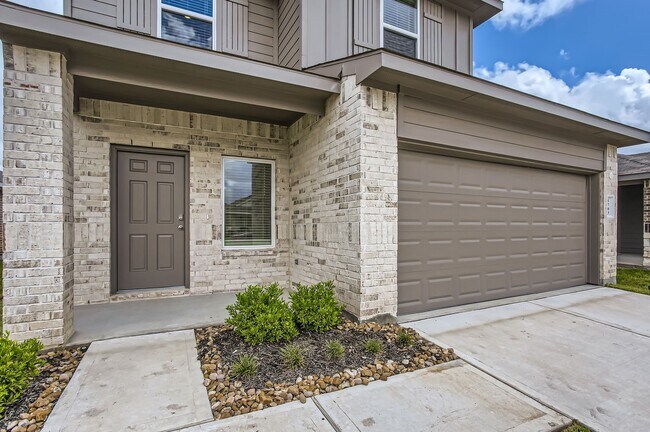 Photo - 5703 Redstone Gardens Dr