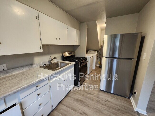 Photo - 2831 NE Center St Unidad 1