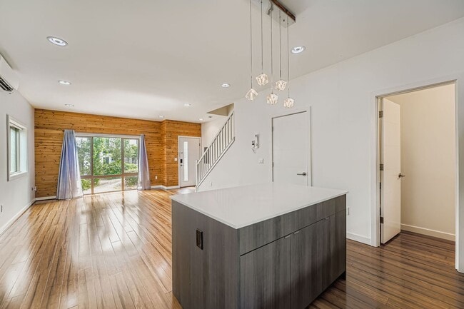 Photo - Modern 2-Bed, 2-Bath Townhome with Air-Conditioning in Rainier Beach