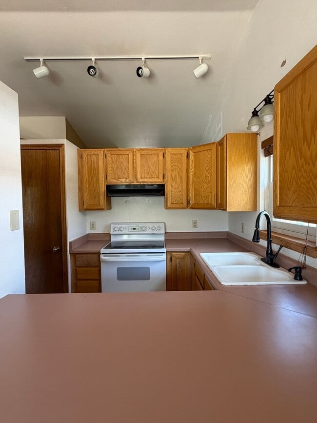 Photo - 3-bedroom plus office, 2-bath home located along the Roaring Fork River in Glenwood Springs