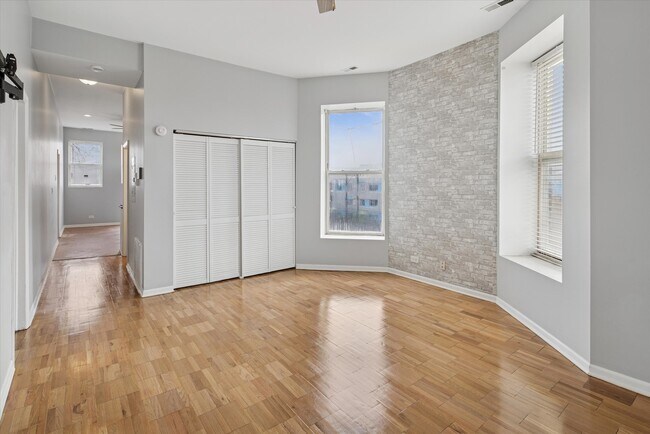 Photo - 1635 S Christiana Ave Unit 3