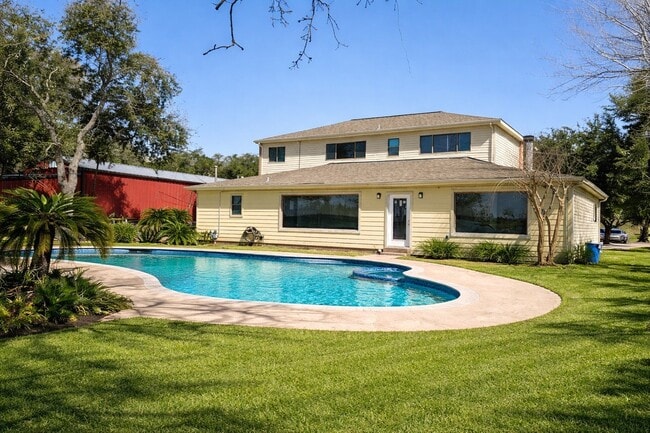 Building Photo - 5315 Bayway Dr