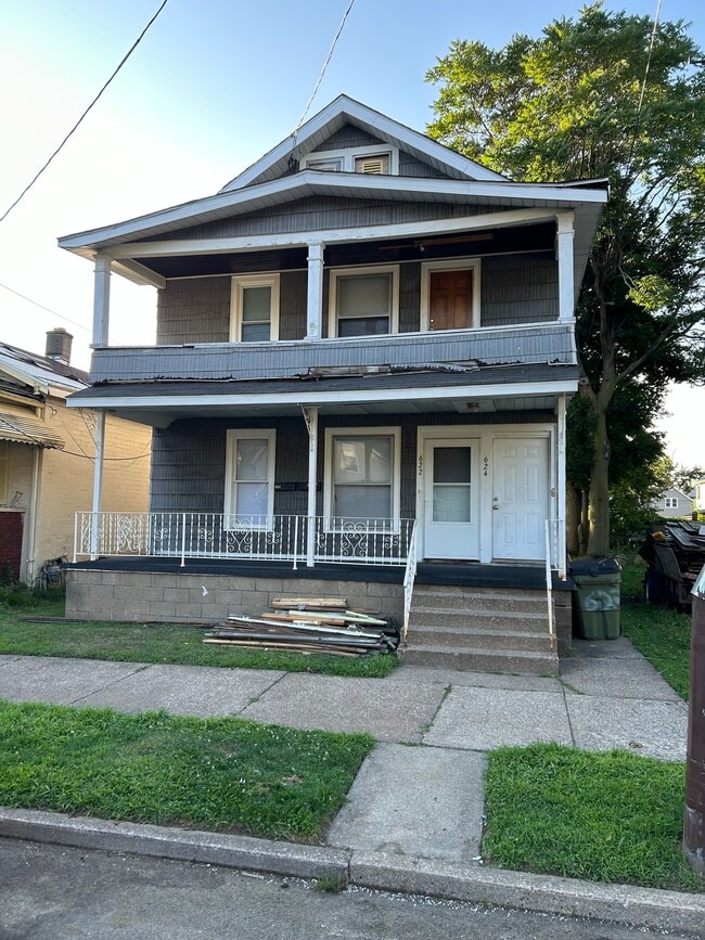 Building Photo - 624 E 24th St Unit 624