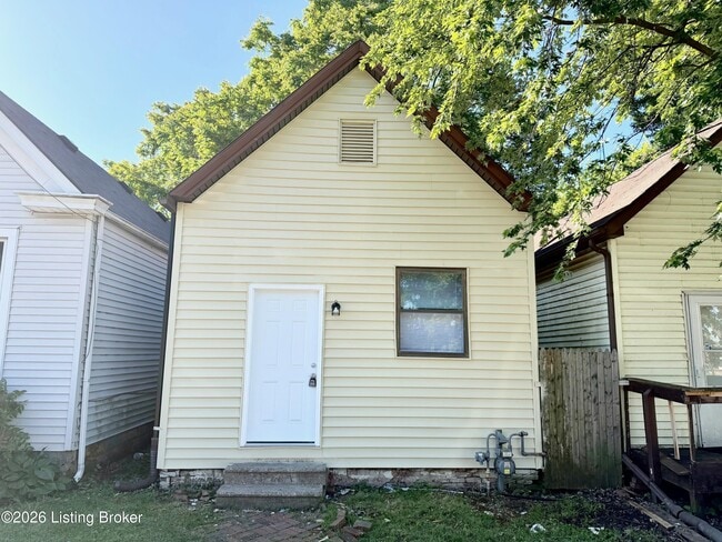 Building Photo - 812 Culbertson Ave