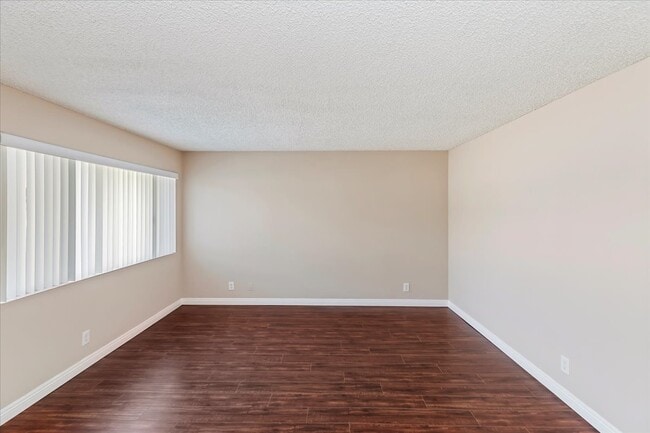 Photo - 800 Meyer Lane