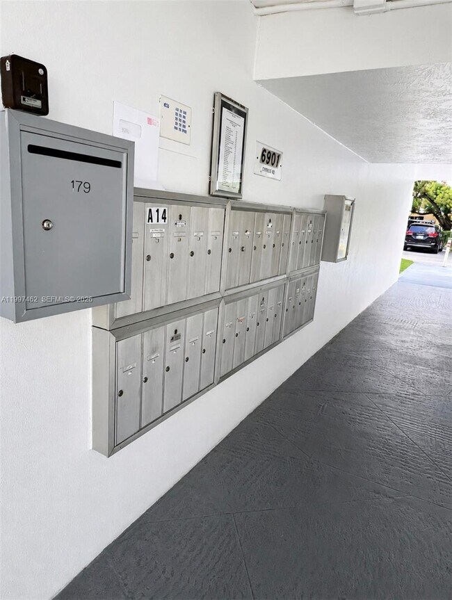Photo - 6901 Cypress Rd Unit B17