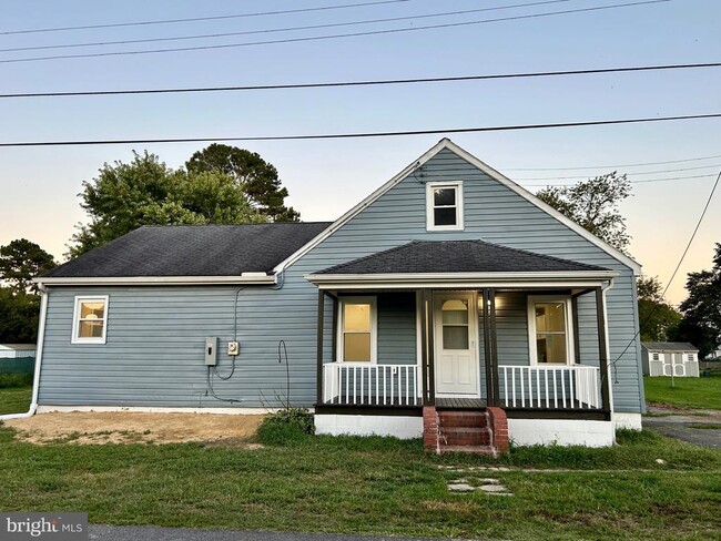 Building Photo - 104 Roe St Rental