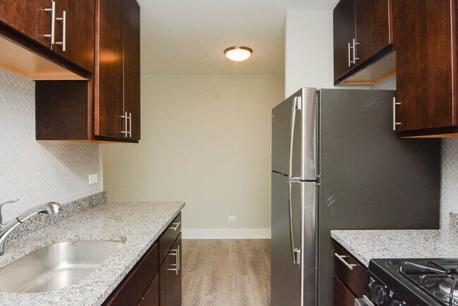 Photo - 530 W Surf St Unit 702