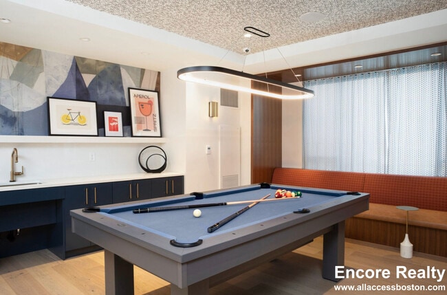 Photo - 75 St Alphonsus St Unidad 303