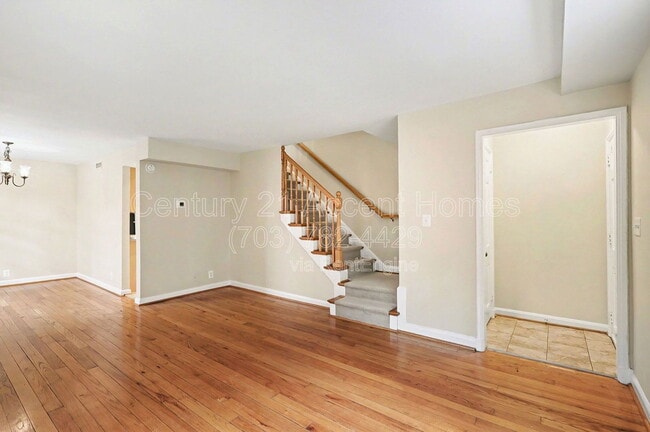 Photo - 3342 S Wakefield St Unidad B