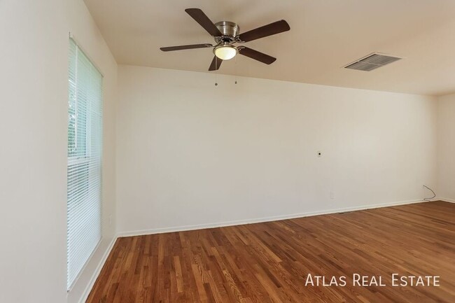 Photo - 649 Evanston St