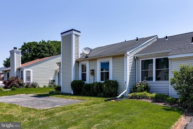 Photo - 816 Chadwick Cir